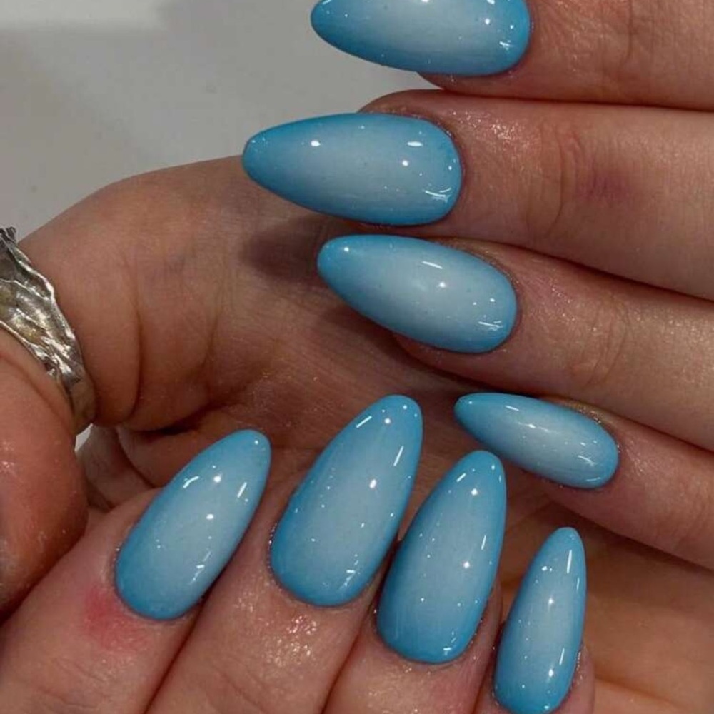 24pcs Long Almonds Light Blue Gradient Acrylic Press On Nails Medium Fit